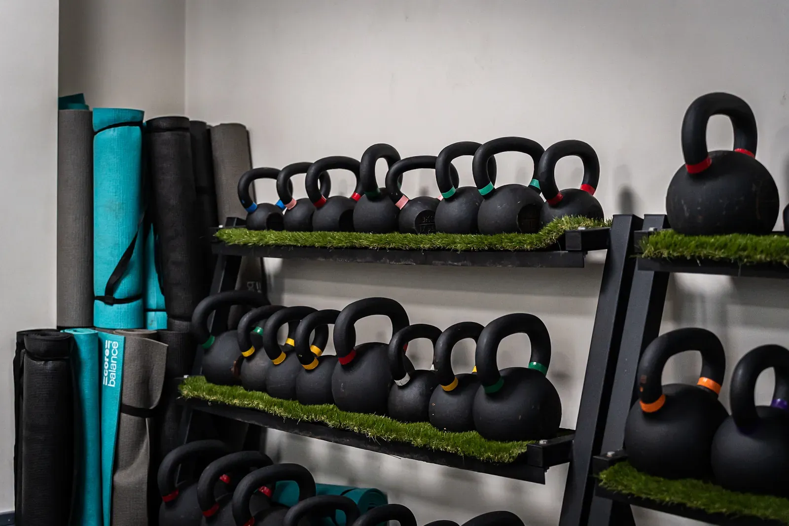 Full dumbbell rack in the strength training area