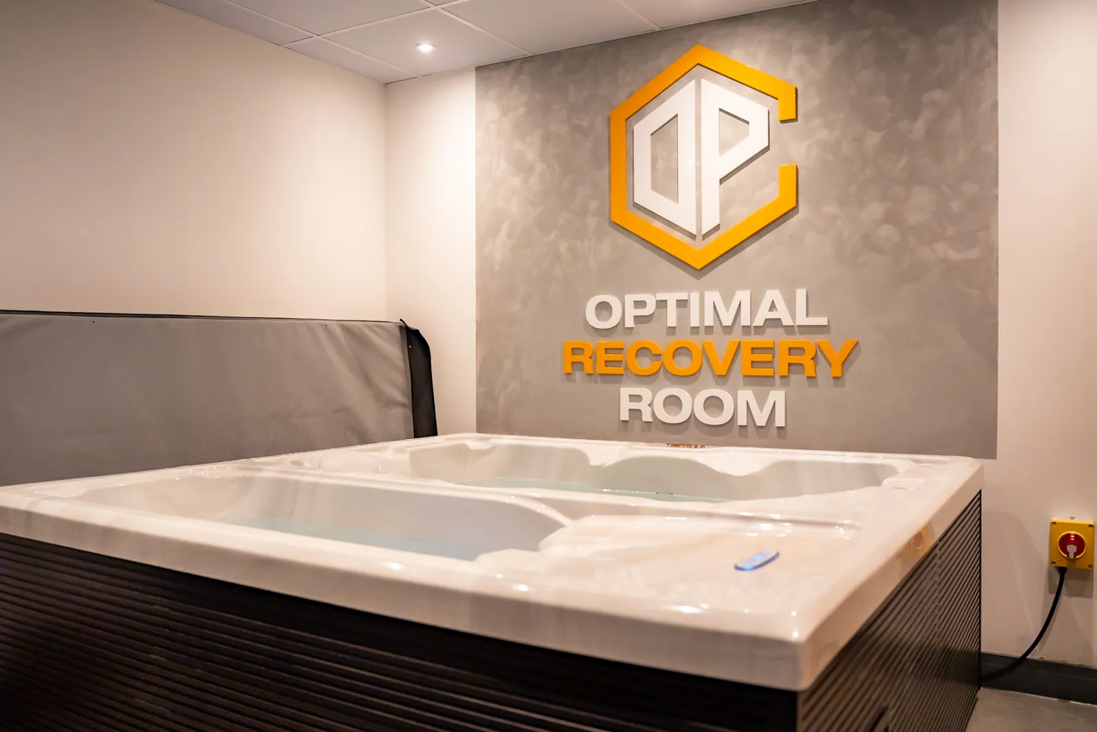 Twin contrast ice baths in the recovery room